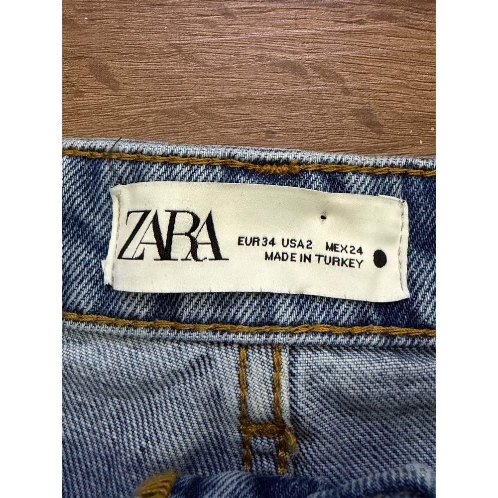 Zara Womens High Waisted Distressed Denim Jean Shorts Medium Wash Blue Size 2 - Picture 2 of 4